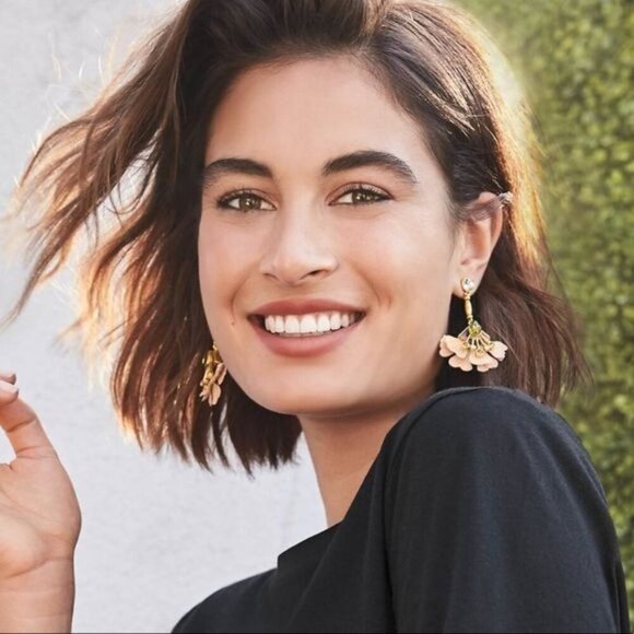 Stella & Dot Rory Floral Leather Earrings Blush - Brand New! - Picture 5 of 7